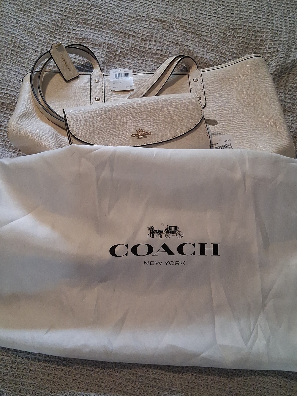NWT Coach Cream Pebbled Leather Tote with Matching Crossbody